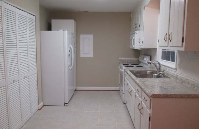 4326 Laurel Oak Road Gallery 4