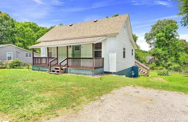 2 Bed, 2 Bath Fully Renovated Home Available in Greenville photos photos