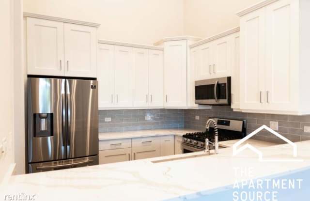 1136 W Diversey Ave #4 - 1136 West Diversey Parkway, Chicago, IL 60614