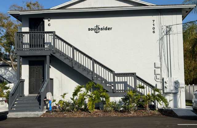 1 MONTH FREE!! - Two Bedroom Hidden Gem in South Tampa Gallery 1