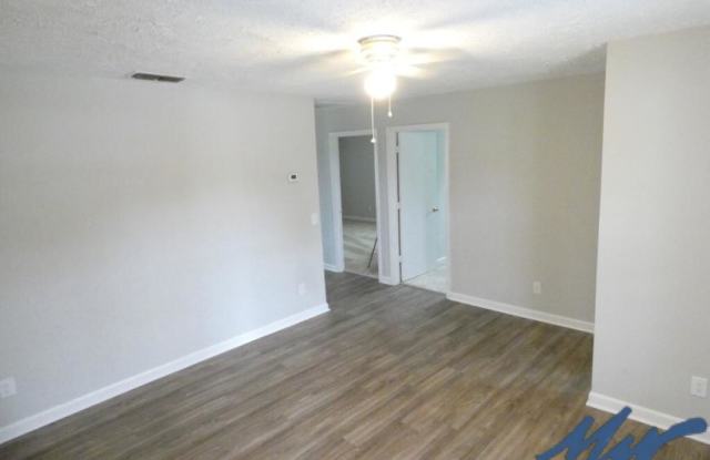 360 Creekwood Ct. photos photos
