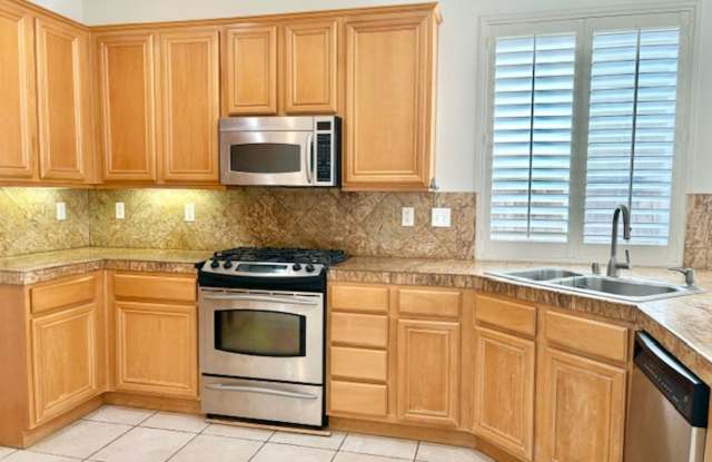 3 Bedroom + 2.5 Bathroom | Portside Community | Port Hueneme | Unfurnished Gallery 3