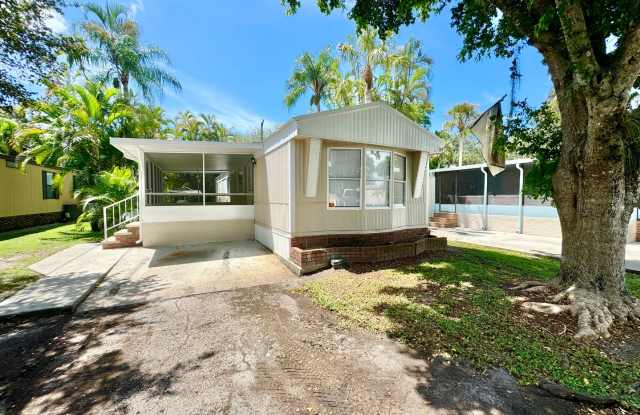 P (Henderson Creek - 1252 Henderson Creek Dr) Gallery 1