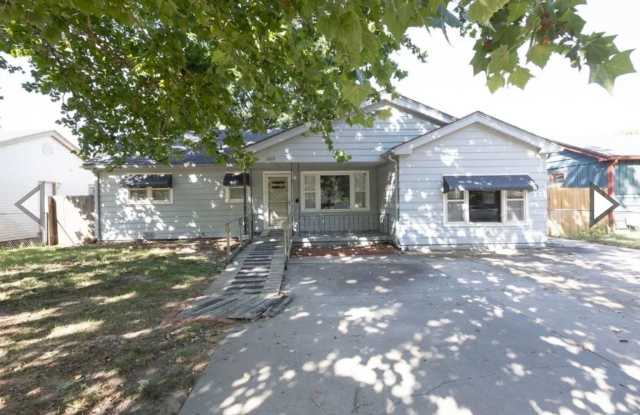 4 bed 1 bath Gallery 1