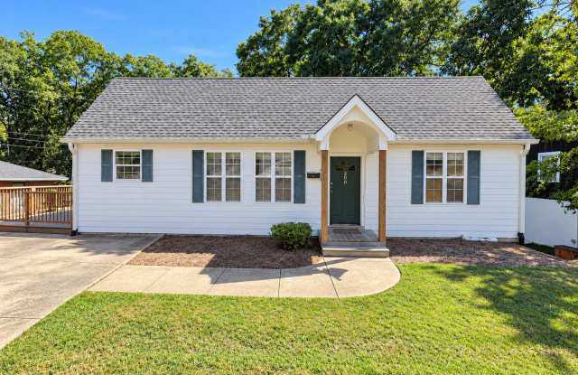 3 Bedroom Walkable to Campus Pre-Leasing for August 9 2027! Gallery 1