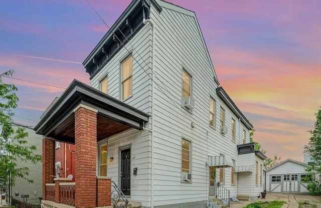 907 Columbia St photos photos