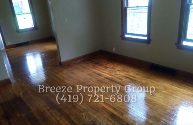 Two bedroom unit for rent in E Park St Toledo Gallery 4