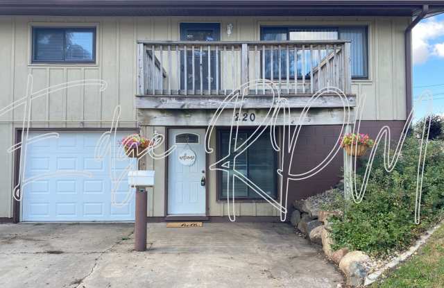 Updated 2 Bedroom, 1 Bath Townhome – Great Location! - 220 9th Street Southwest, Waverly, IA 50677