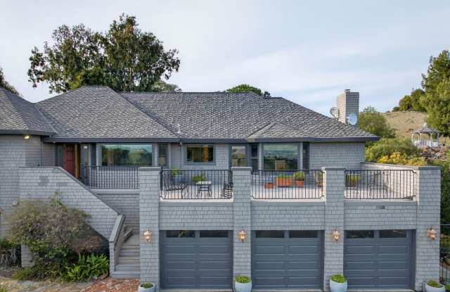 18750 Castle Hill Dr Gallery 2