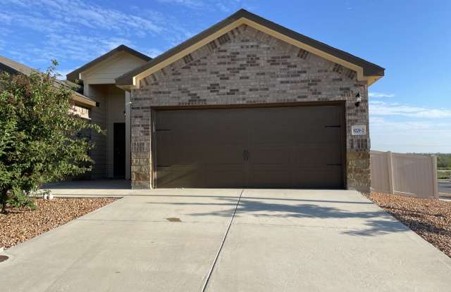 Duplex Convenient to Randolph and Ft. Sam - 9229 Groff Landing, Bexar County, TX 78109