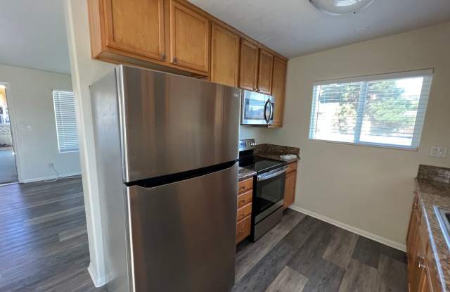 Private 2 Br Condo Gated Complex Gallery 4