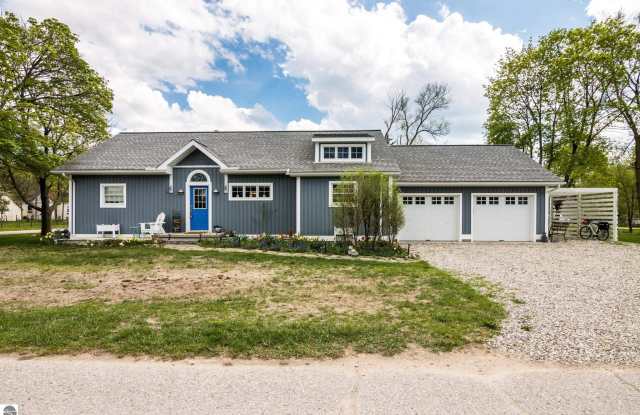 203 W 2nd Street - 203 West 2nd Street, Elk Rapids, MI 49629
