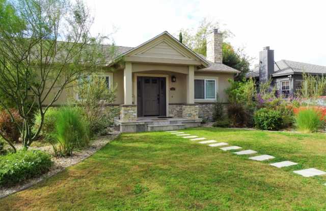 5643 Cedros Ave - 5643 Cedros Avenue, Los Angeles, CA 91411