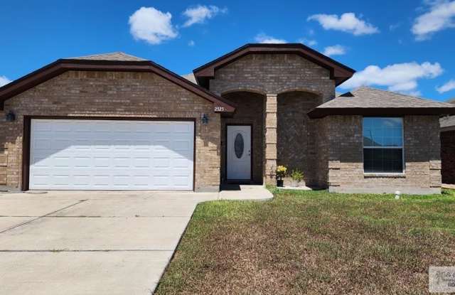 2525 WINDSOR PLACE photos photos