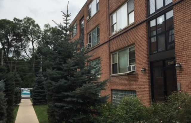 2243 West Farwell Avenue photos photos