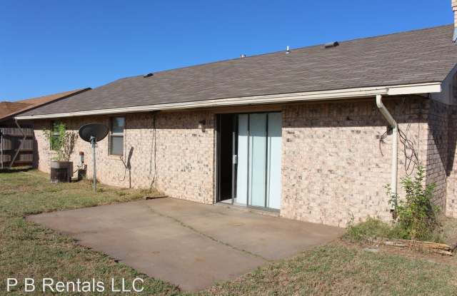 2605 NW Locksley Lane Gallery 3