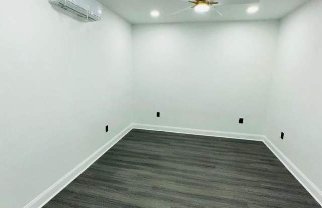 2113 FEDERAL Street Gallery 2