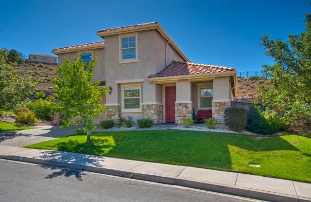 Spacious 4-Bedroom Home with Expansive Backyard in the North Valleys Gallery 4