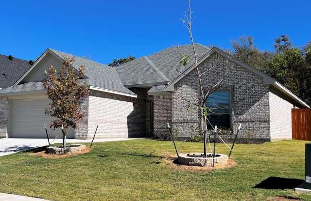 219 Clover Circle Gallery 2