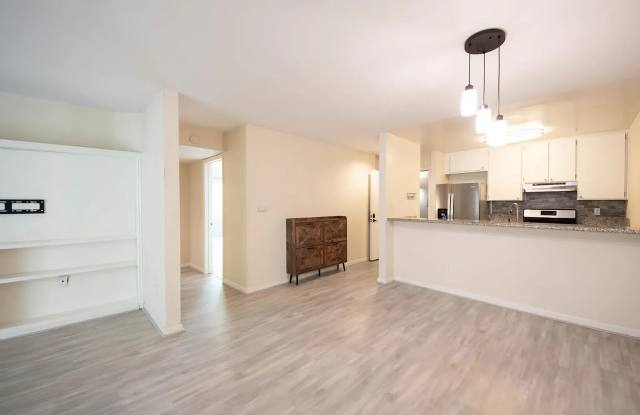 1625 Hotel Cir S Unit C211 - 1625 Hotel Circle South, San Diego, CA 92108