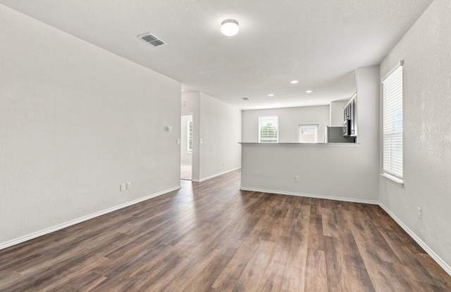 Comfort, Convenience & Easy Living in Davis Ranch Gallery 4