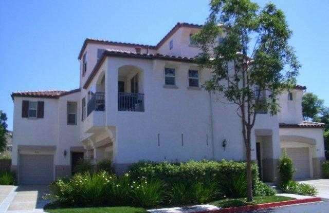 1634 Sunnyside Gallery 2