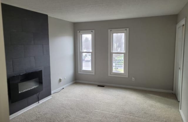 328 Saint Andrews Dr - 328 Saint Andrews Drive, Dublin, OH 43017