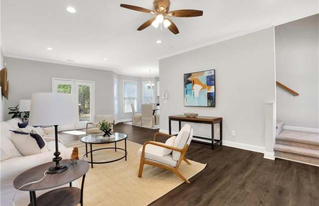 2431 Woodside Way Gallery 3
