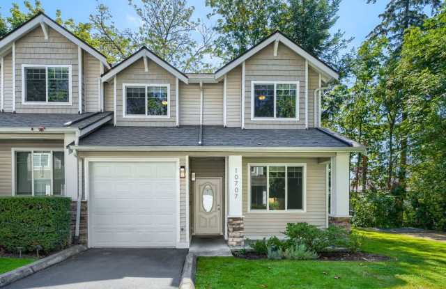 Applications pending- Light and Bright 3 bedroom 2.5 bath Townhome in Renton photos photos Applications pending- Light and Bright 3 bedroom 2.5 bath Townhome in Renton photos photos