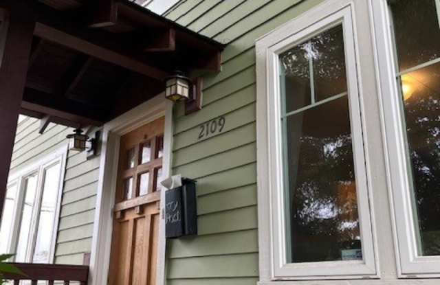 2109 N 39th St photos photos