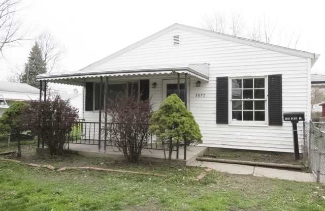 3652 Dixie Dr Gallery 1