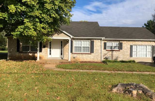 Great spacious home on Nutwood! photos photos Great spacious home on Nutwood! photos photos