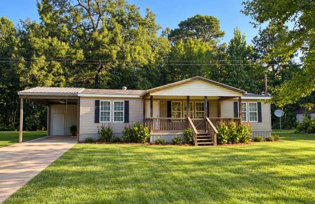 COUNTRY LIVING IN THE DESIRABLE CITY OF HAUGHTON, LOUISIANA Gallery 1