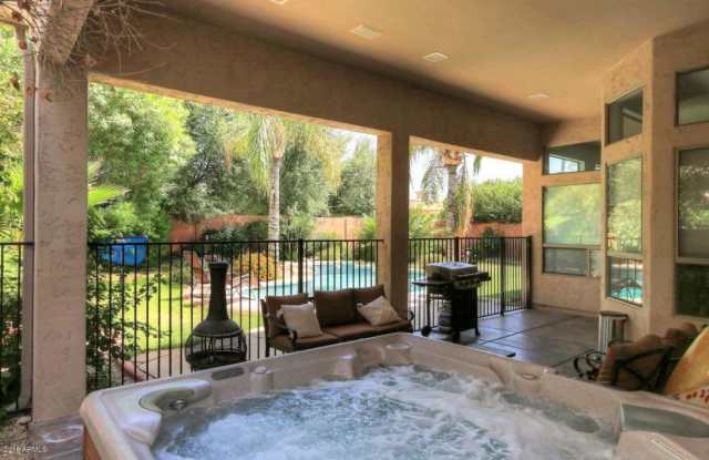5528 E SHEENA Drive Gallery 4