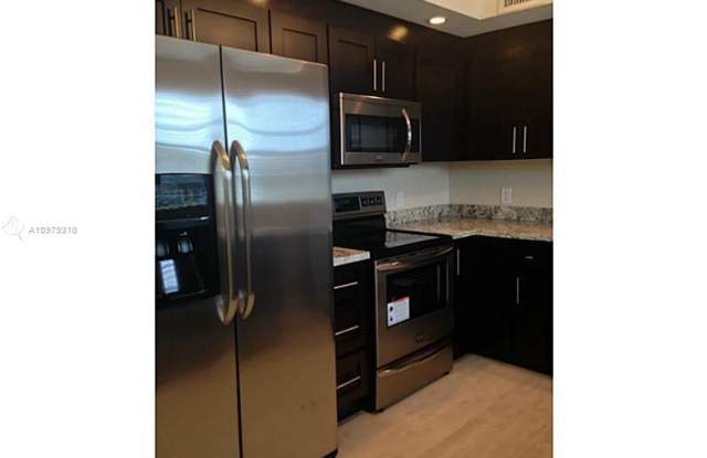13255 SW 9th Ct Gallery 2