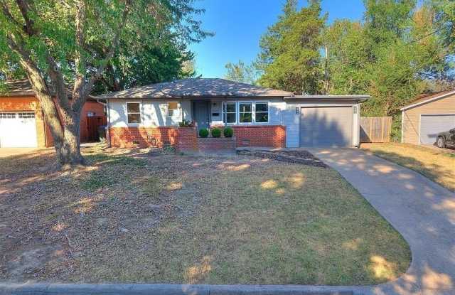 1510 Bedford Lane Gallery 1