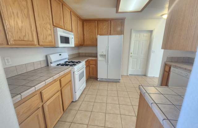 **$100 Move In Special**Great Home Near Downtown 29 Palms photos photos