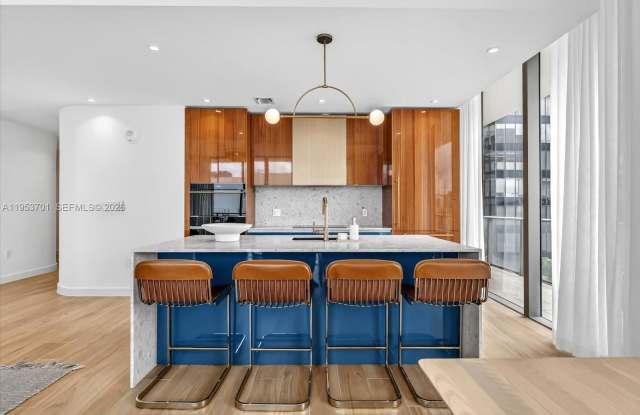 2678 Tigertail Avenue Gallery 2