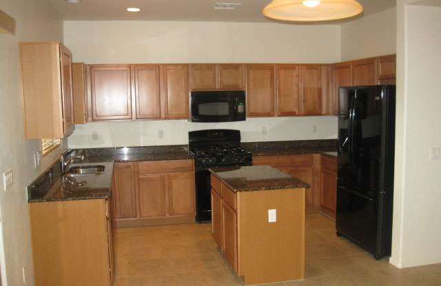 Rancho Sahuarita, 4 Bedroom 3 Bath, Family Room, Granite, Tile Flooring, Flagstone Patio Gallery 4
