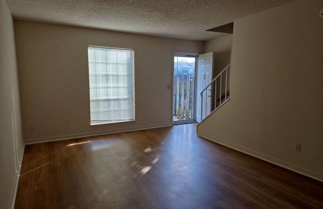 1 Bedroom, 1.5 Bath Townhouse photos photos