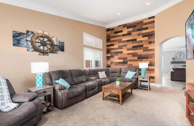 330 Del Flora St photos photos