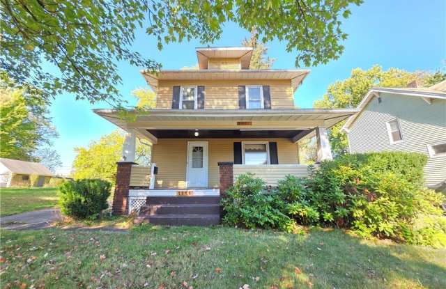 1116 Adelaide Avenue SE - 1116 Adelaide Avenue Southeast, Warren, OH 44484