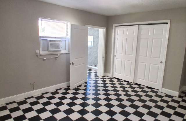 16860 Juanita Avenue - D Gallery 4