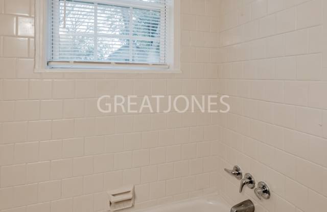 211 Bradley Drive Gallery 3