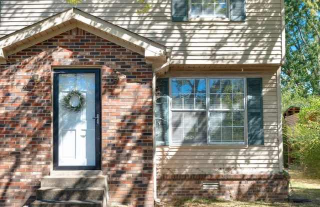 Awesome 2-bedroom,1.5-bath duplex in desirable Bellevue! Gallery 4