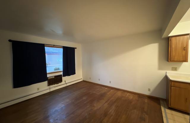 2121 De Koven Avenue - 2 Gallery 3