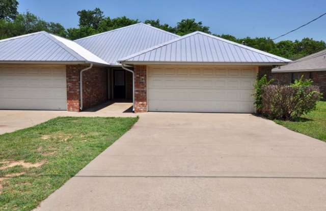 FOR LEASE! Nicely Remodeled 3 BR - 2 BA Brick Duplex With a 2 Car Garage in Weatherford photos photos