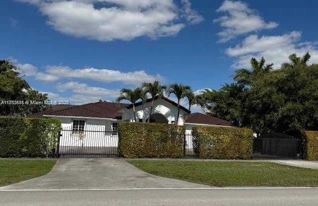 12335 NW 6th St photos photos