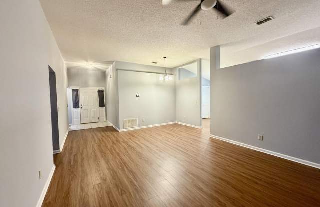 1976 HARBOR ISLAND Drive Gallery 4