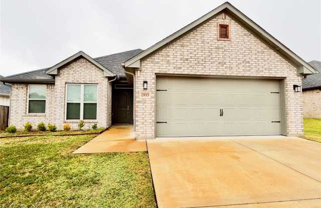 2915 Tulip Drive Gallery 1